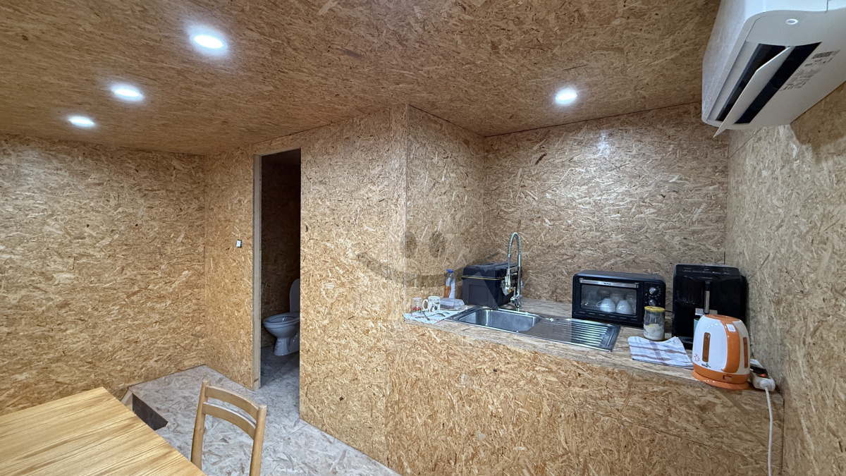 Family house with two residential units for sale in Martin