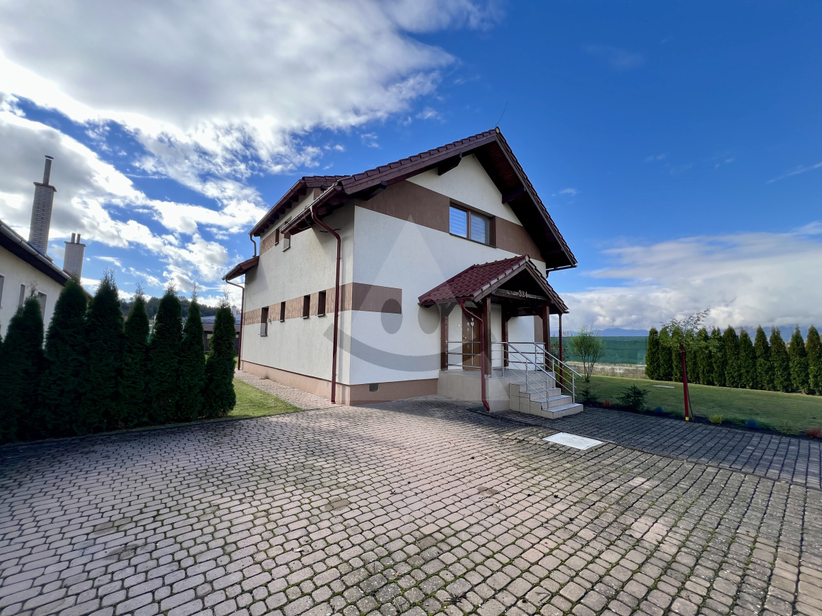 Nový, 5 izbový rodinný dom na predaj, Necpaly