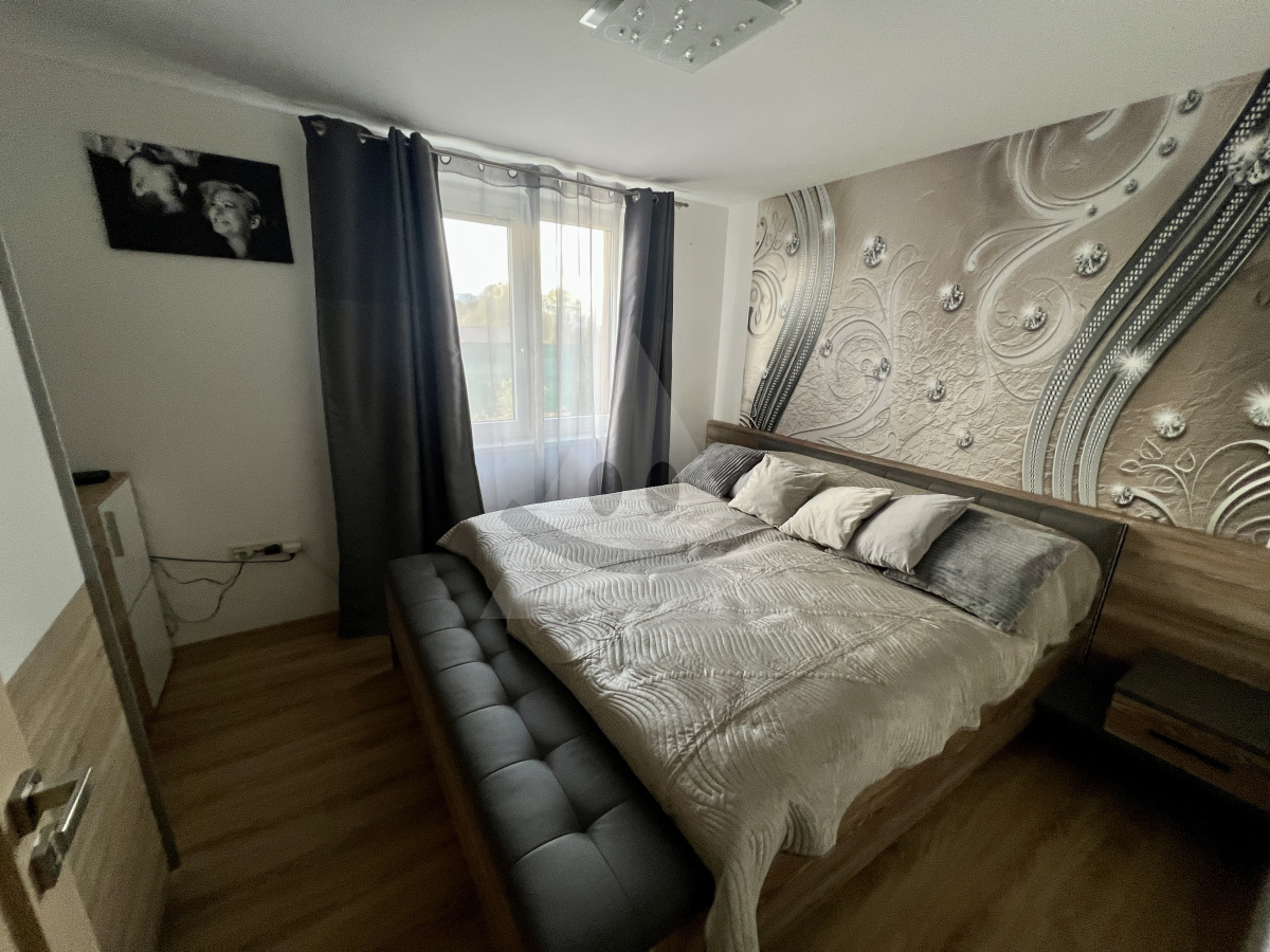 Nový, 5 izbový rodinný dom na predaj, Necpaly