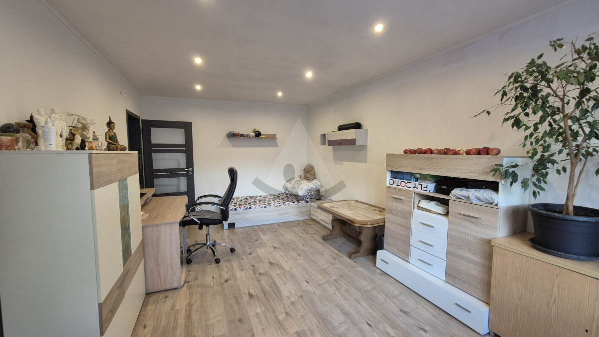 2-izbový veľkometrážny byt s balkónom na predaj, Priekopa