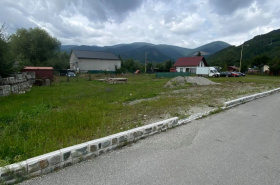 Pozemok na predaj, Lipovec
